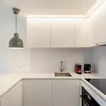 Modern With Balcony And Pool Ii By Homing شقة Lisboa