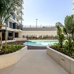 Modern With Balcony And Pool Ii By Homing Apartmán *